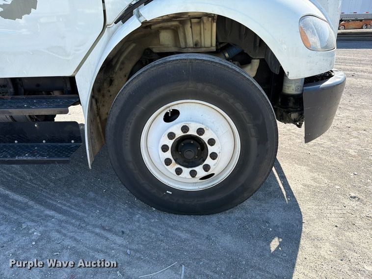 image for item YA5120 2020 Freightliner Business Class M2 box truck