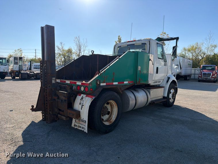 image for item YA5138 2016 International 8600 toter truck