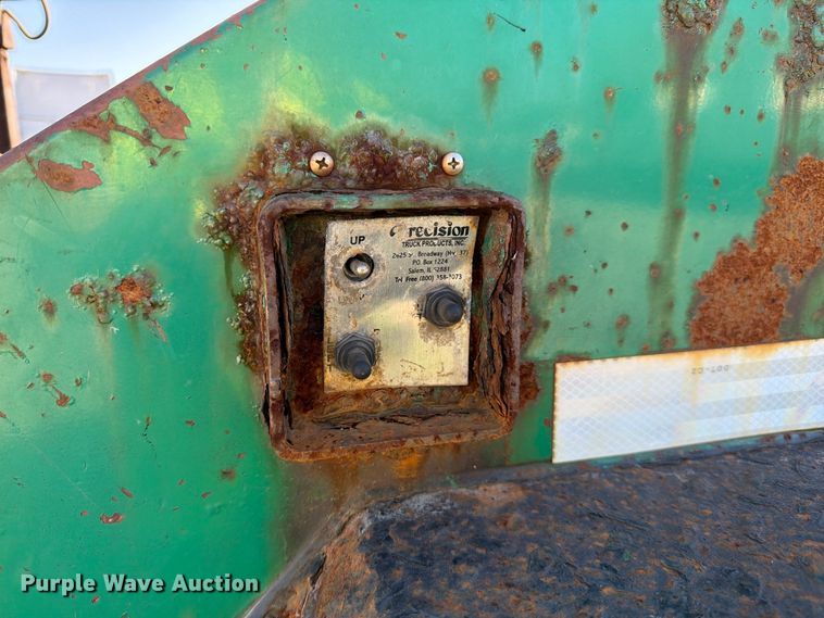 image for item YA5138 2016 International 8600 toter truck