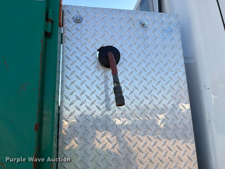 image for item YA5138 2016 International 8600 toter truck