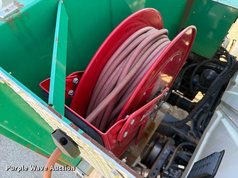 image for item YA5138 2016 International 8600 toter truck