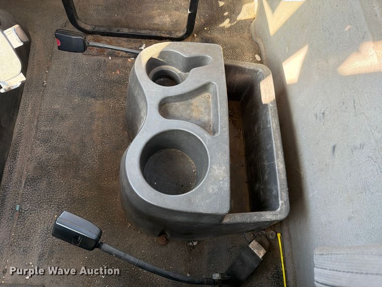 image for item YA5138 2016 International 8600 toter truck