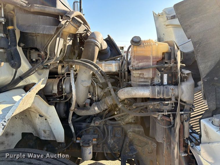 image for item YA5138 2016 International 8600 toter truck