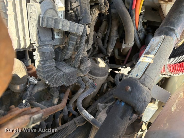 image for item YA5138 2016 International 8600 toter truck