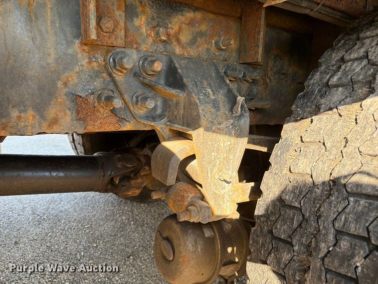 image for item YA5138 2016 International 8600 toter truck
