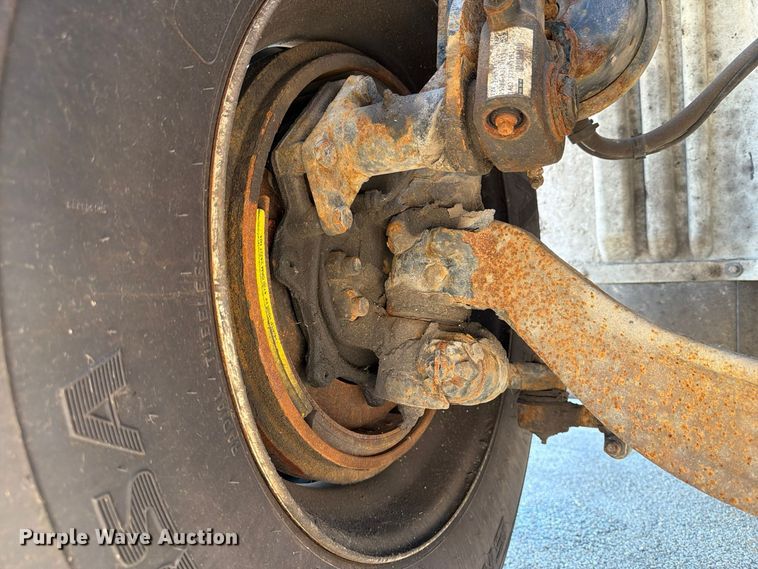 image for item YA5138 2016 International 8600 toter truck