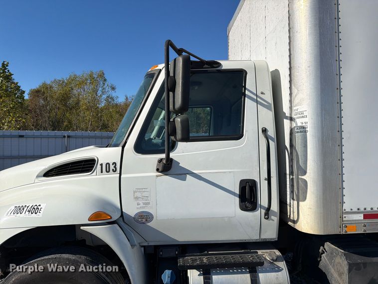 image for item YA5379 2017 International 4300 box truck