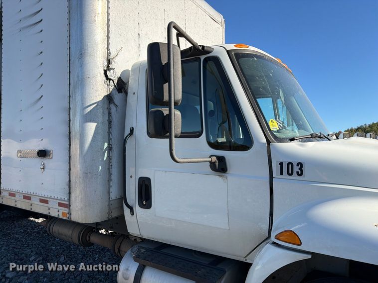 image for item YA5379 2017 International 4300 box truck