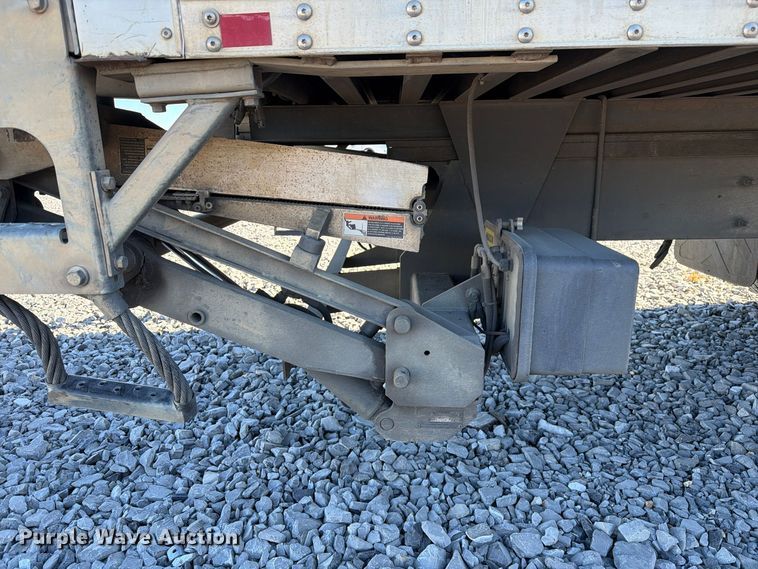 image for item YA5379 2017 International 4300 box truck