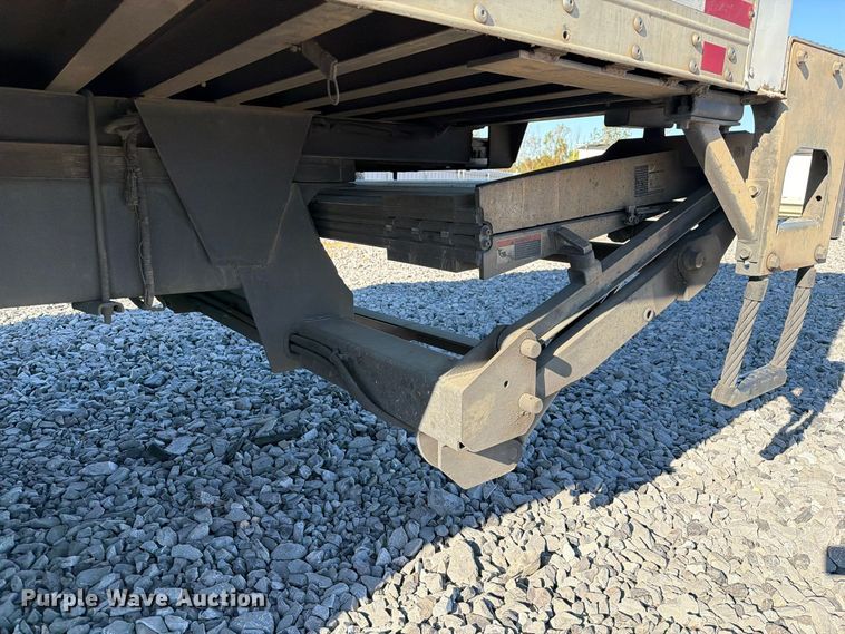 image for item YA5379 2017 International 4300 box truck