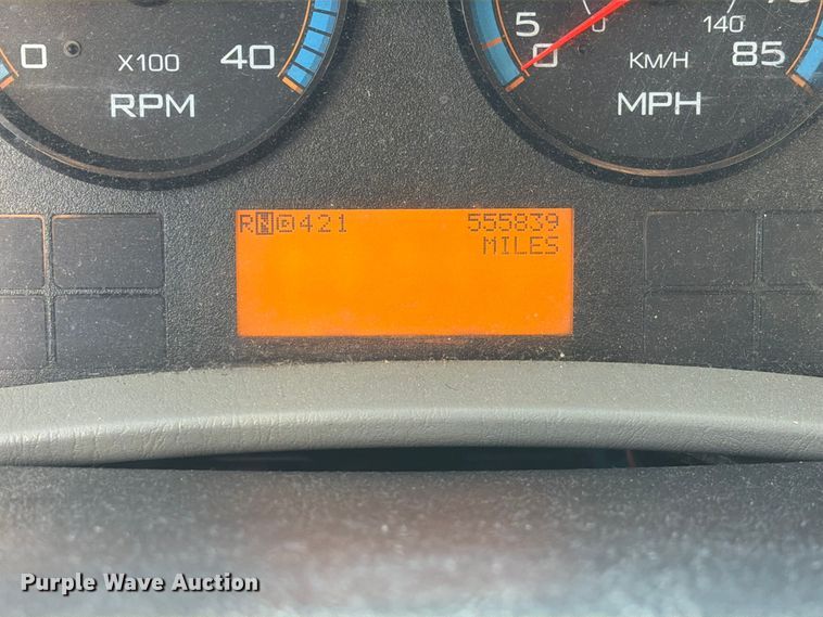 image for item YA5379 2017 International 4300 box truck