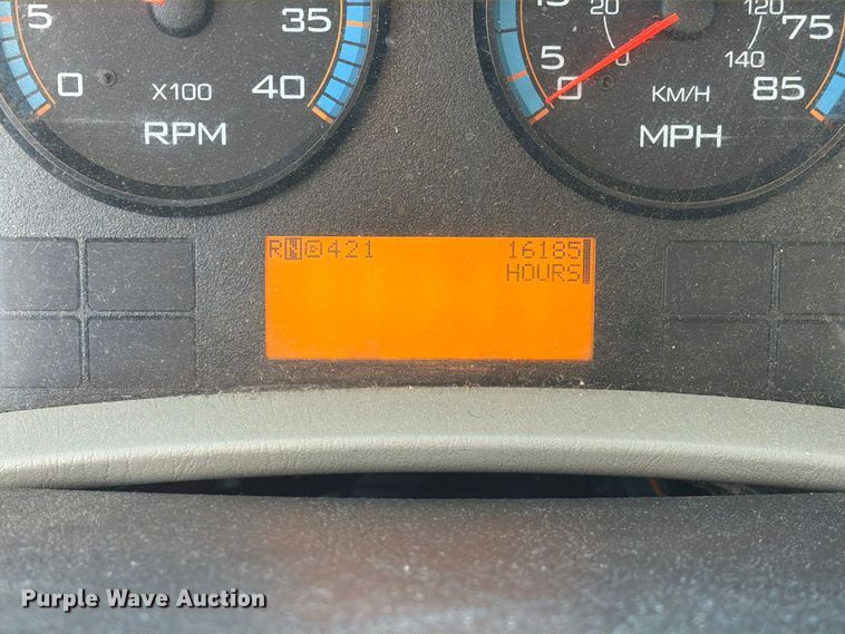 image for item YA5379 2017 International 4300 box truck