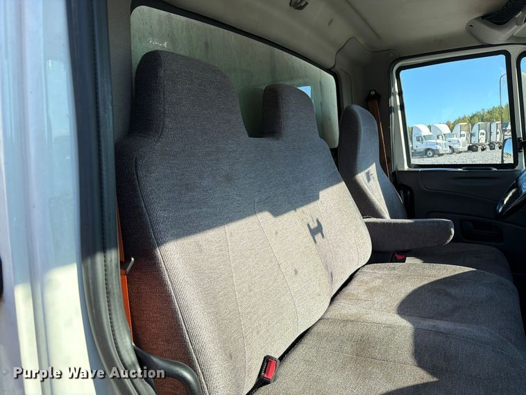 image for item YA5379 2017 International 4300 box truck