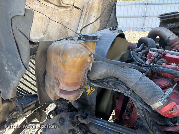 image for item YA5379 2017 International 4300 box truck