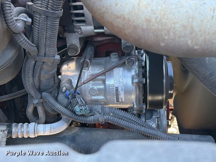 image for item YA5379 2017 International 4300 box truck