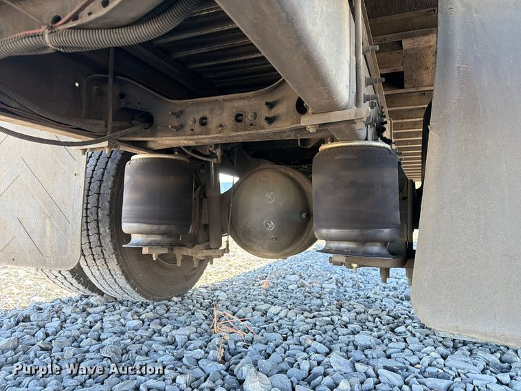 image for item YA5379 2017 International 4300 box truck