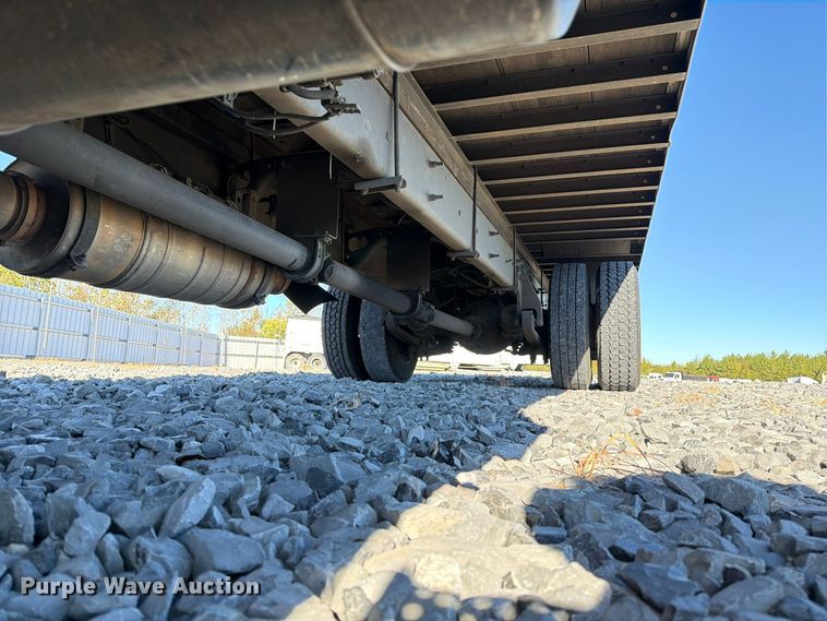 image for item YA5379 2017 International 4300 box truck