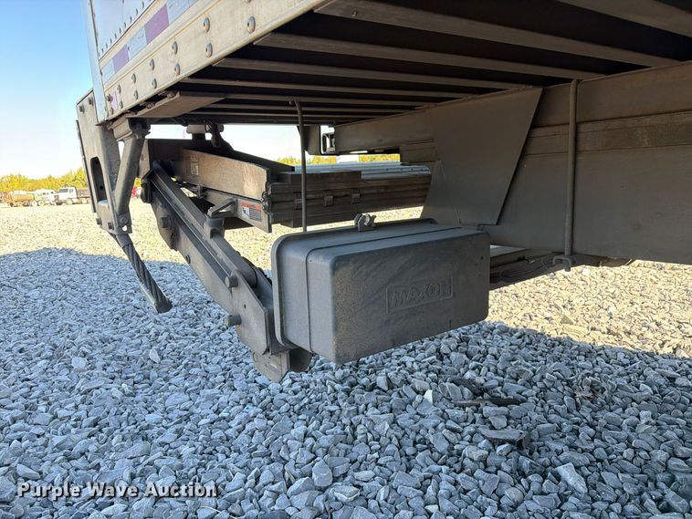 image for item YA5379 2017 International 4300 box truck