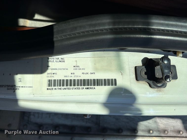 image for item YA5379 2017 International 4300 box truck