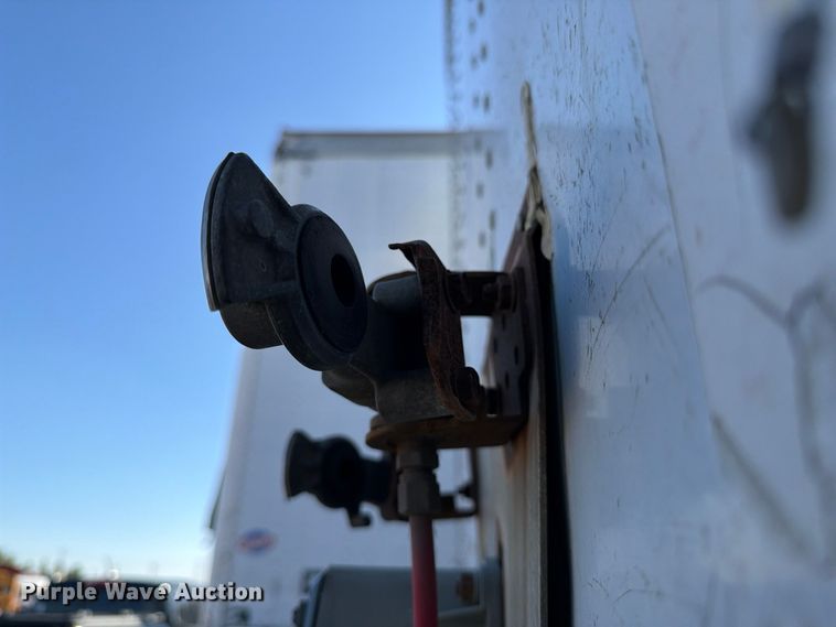 image for item YA5518 2005 Wabash DVCVHPC dry van trailer