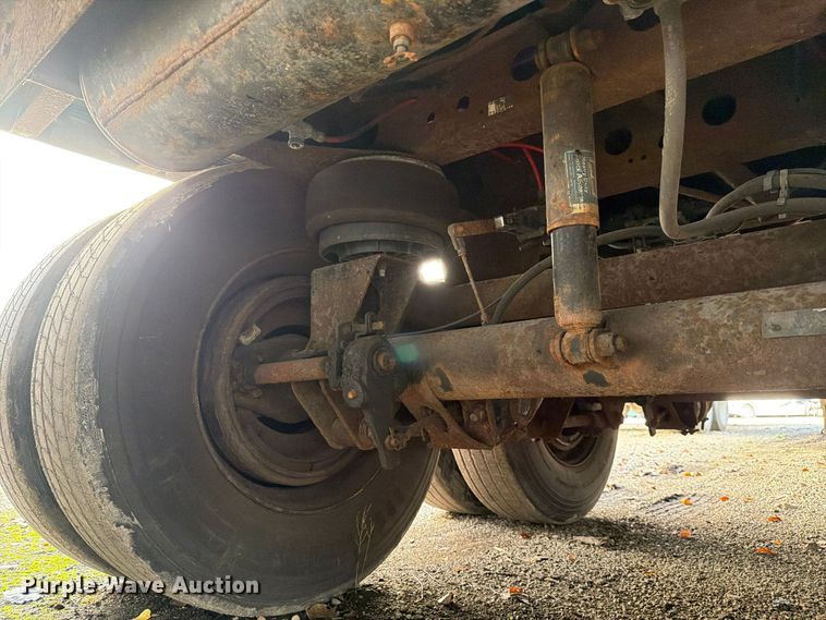 image for item YA5518 2005 Wabash DVCVHPC dry van trailer