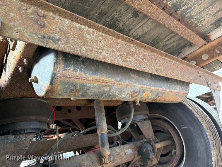 image for item YA5518 2005 Wabash DVCVHPC dry van trailer