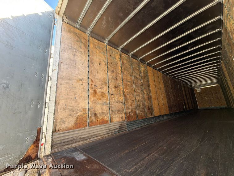 image for item YA5519 2007 Strick Commercial dry van trailer