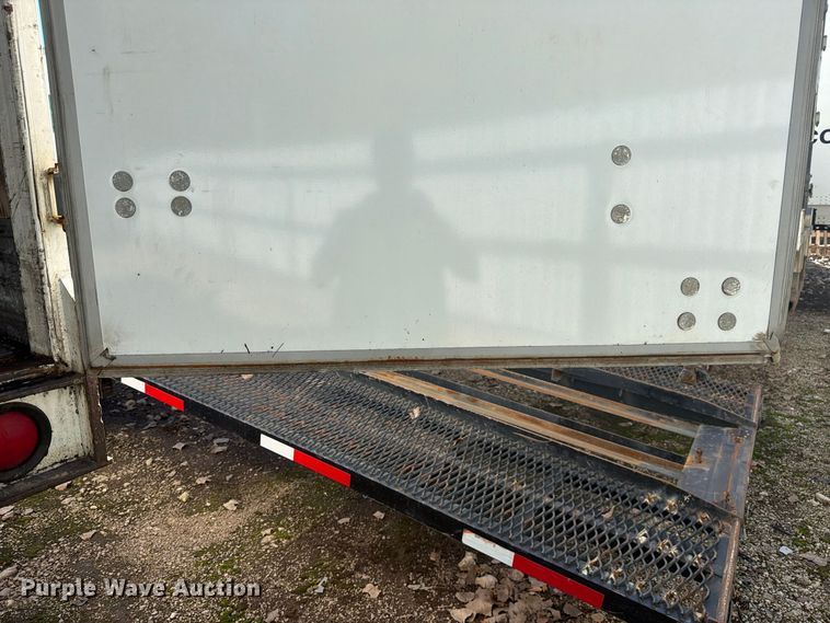 image for item YA5519 2007 Strick Commercial dry van trailer