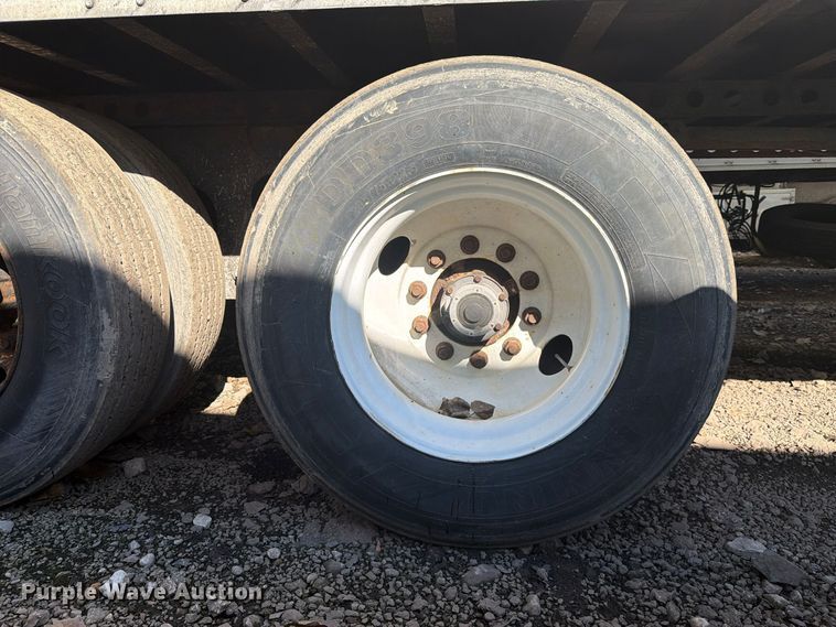 image for item YA5519 2007 Strick Commercial dry van trailer