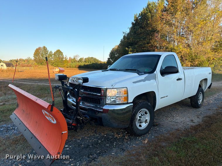 image for item DT2954 2010 Chevrolet Silverado 2500HD pickup truck