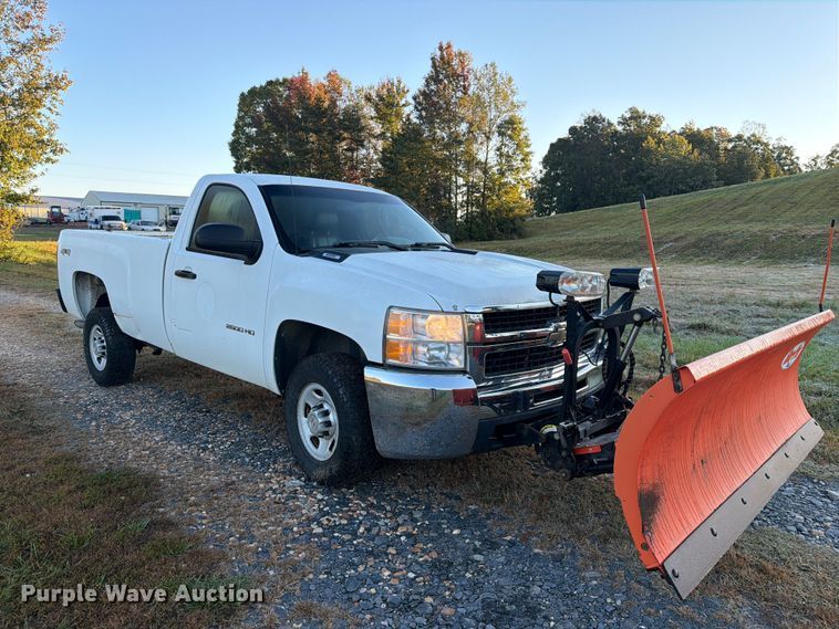 image for item DT2954 2010 Chevrolet Silverado 2500HD pickup truck