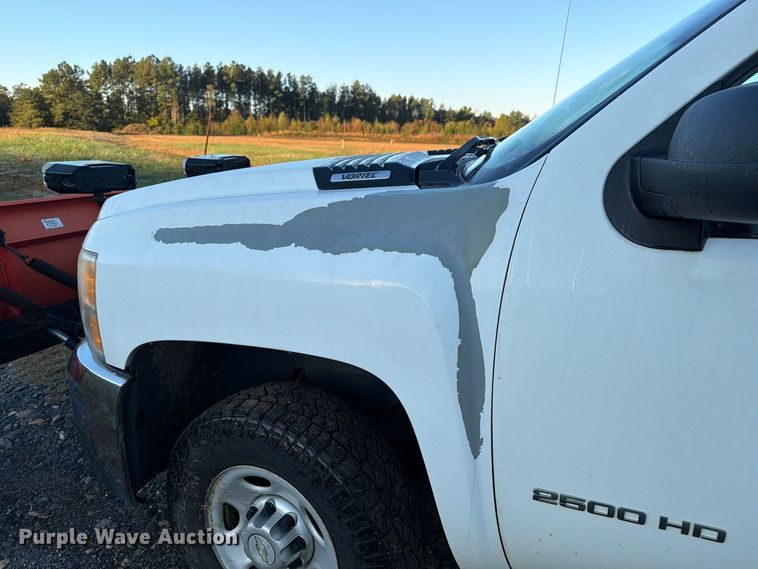 image for item DT2954 2010 Chevrolet Silverado 2500HD pickup truck