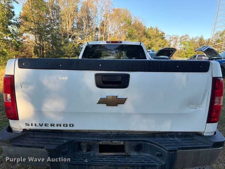 image for item DT2954 2010 Chevrolet Silverado 2500HD pickup truck