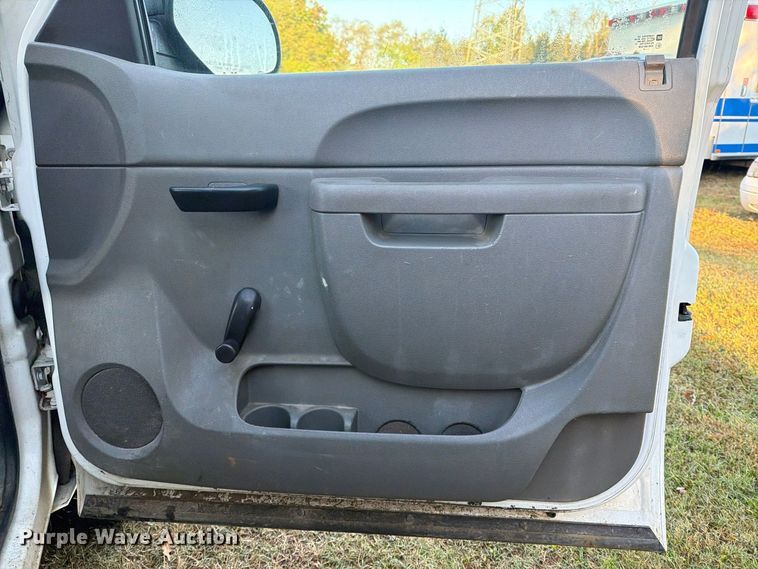 image for item DT2954 2010 Chevrolet Silverado 2500HD pickup truck