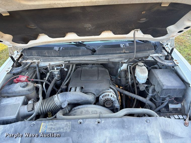 image for item DT2954 2010 Chevrolet Silverado 2500HD pickup truck