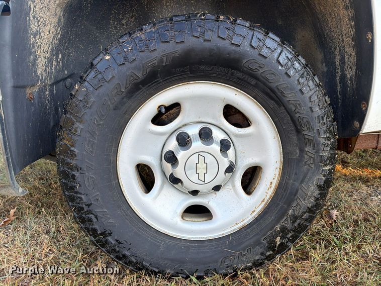 image for item DT2954 2010 Chevrolet Silverado 2500HD pickup truck