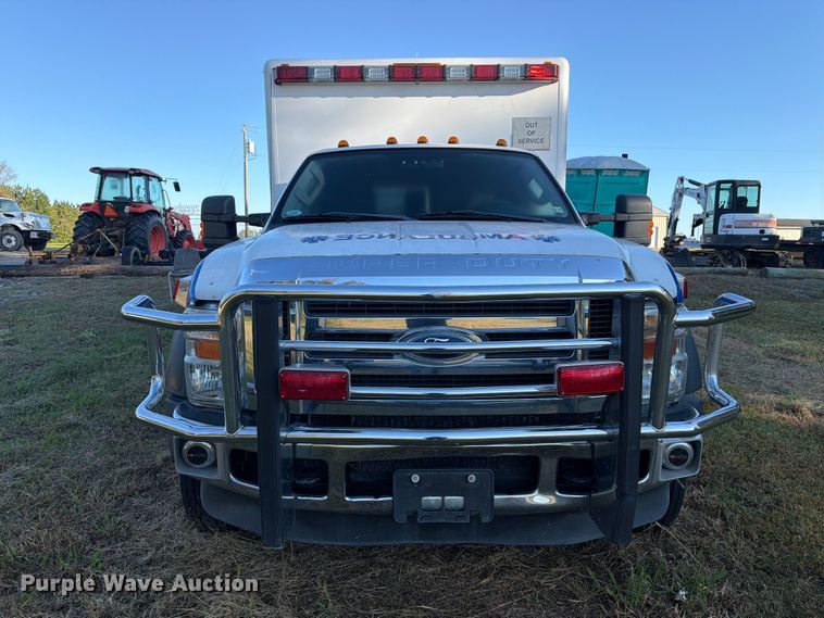 image for item DT2968 2009 Ford F450 ambulance