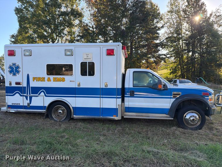 image for item DT2968 2009 Ford F450 ambulance