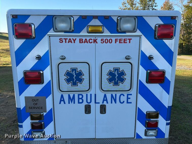 image for item DT2968 2009 Ford F450 ambulance