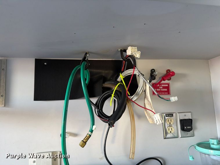 image for item DT2968 2009 Ford F450 ambulance