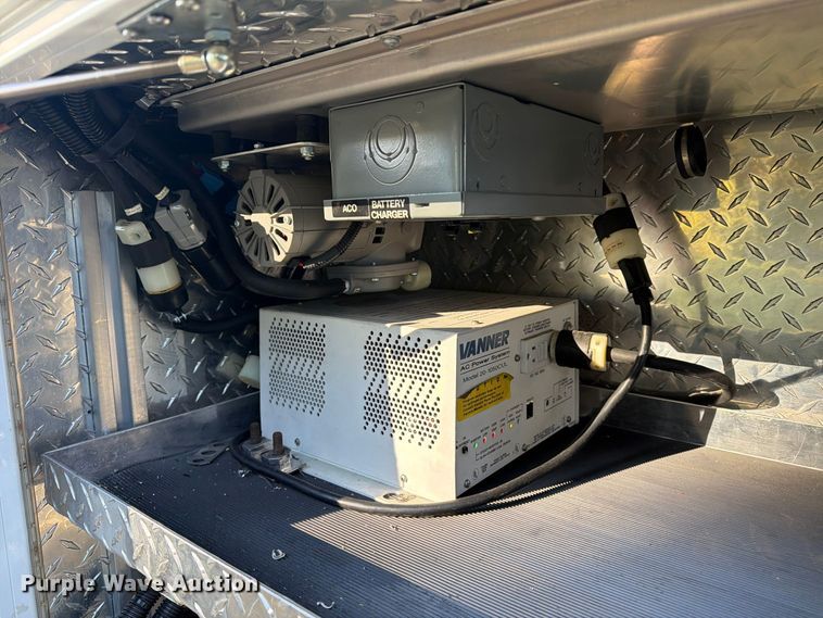 image for item DT2968 2009 Ford F450 ambulance