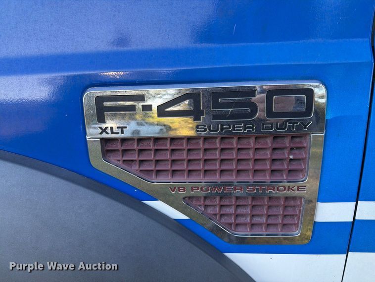image for item DT2968 2009 Ford F450 ambulance
