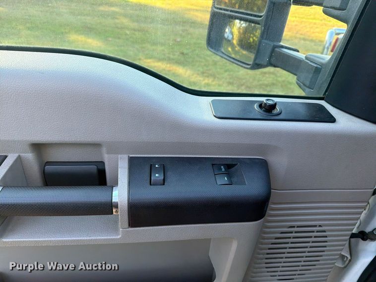 image for item DT2968 2009 Ford F450 ambulance