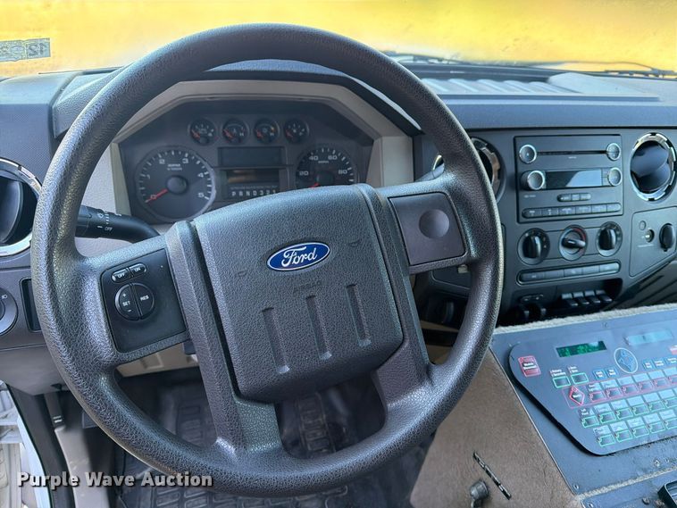 image for item DT2968 2009 Ford F450 ambulance
