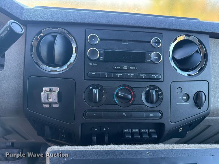 image for item DT2968 2009 Ford F450 ambulance