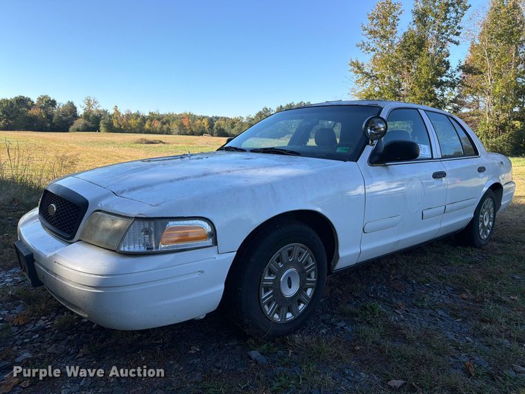 image for item DT2969 2003 Ford Crown Victoria Police Interceptor 