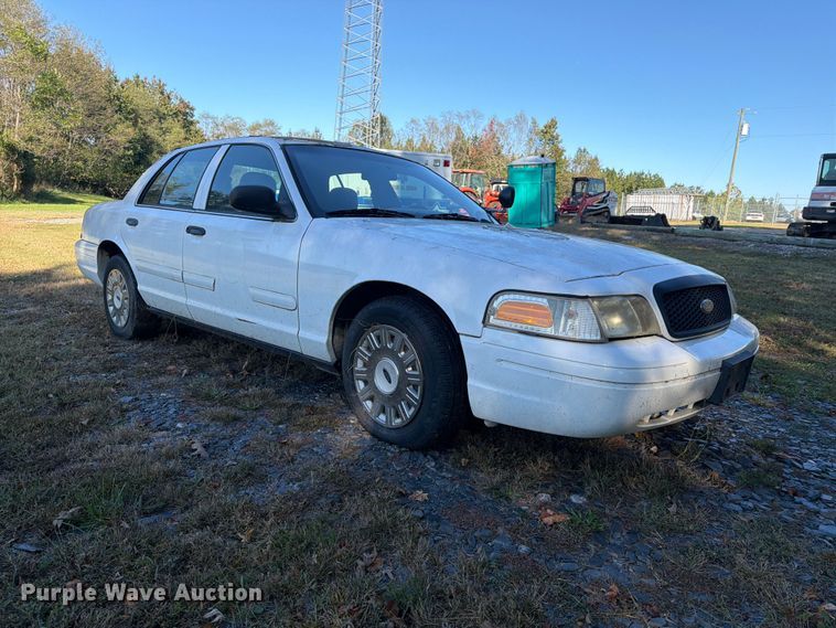 image for item DT2969 2003 Ford Crown Victoria Police Interceptor 