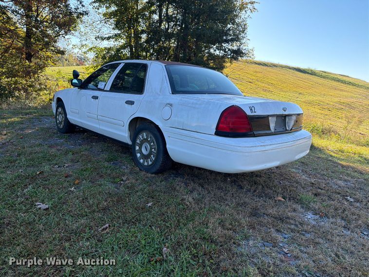 image for item DT2969 2003 Ford Crown Victoria Police Interceptor 