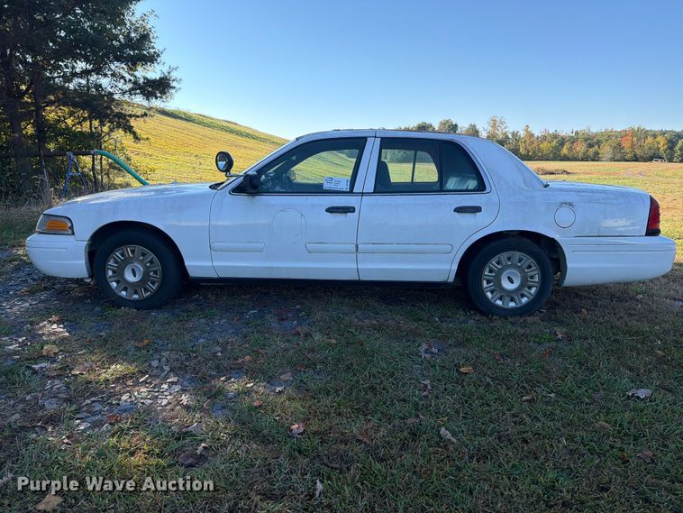 image for item DT2969 2003 Ford Crown Victoria Police Interceptor 