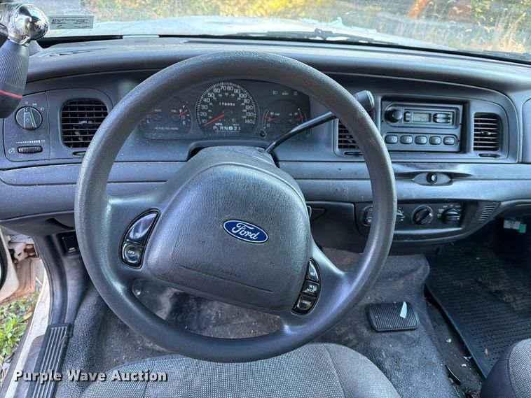 image for item DT2969 2003 Ford Crown Victoria Police Interceptor 
